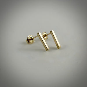 Solid gold bar studs.  Minimalist gold bar stud earrings by Mikel Grant Jewellery