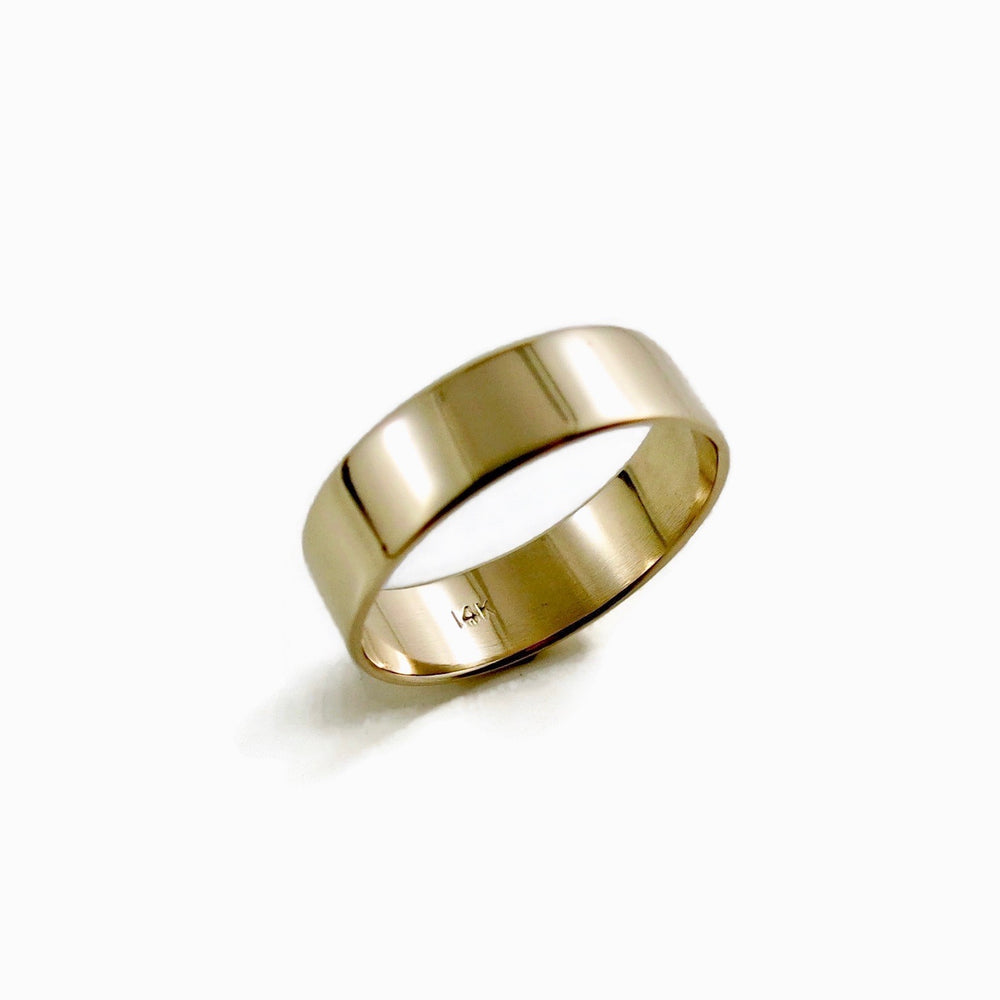 14K Smooth Wedding Band by Mikel Grant Jewellery. Medium width gold band.