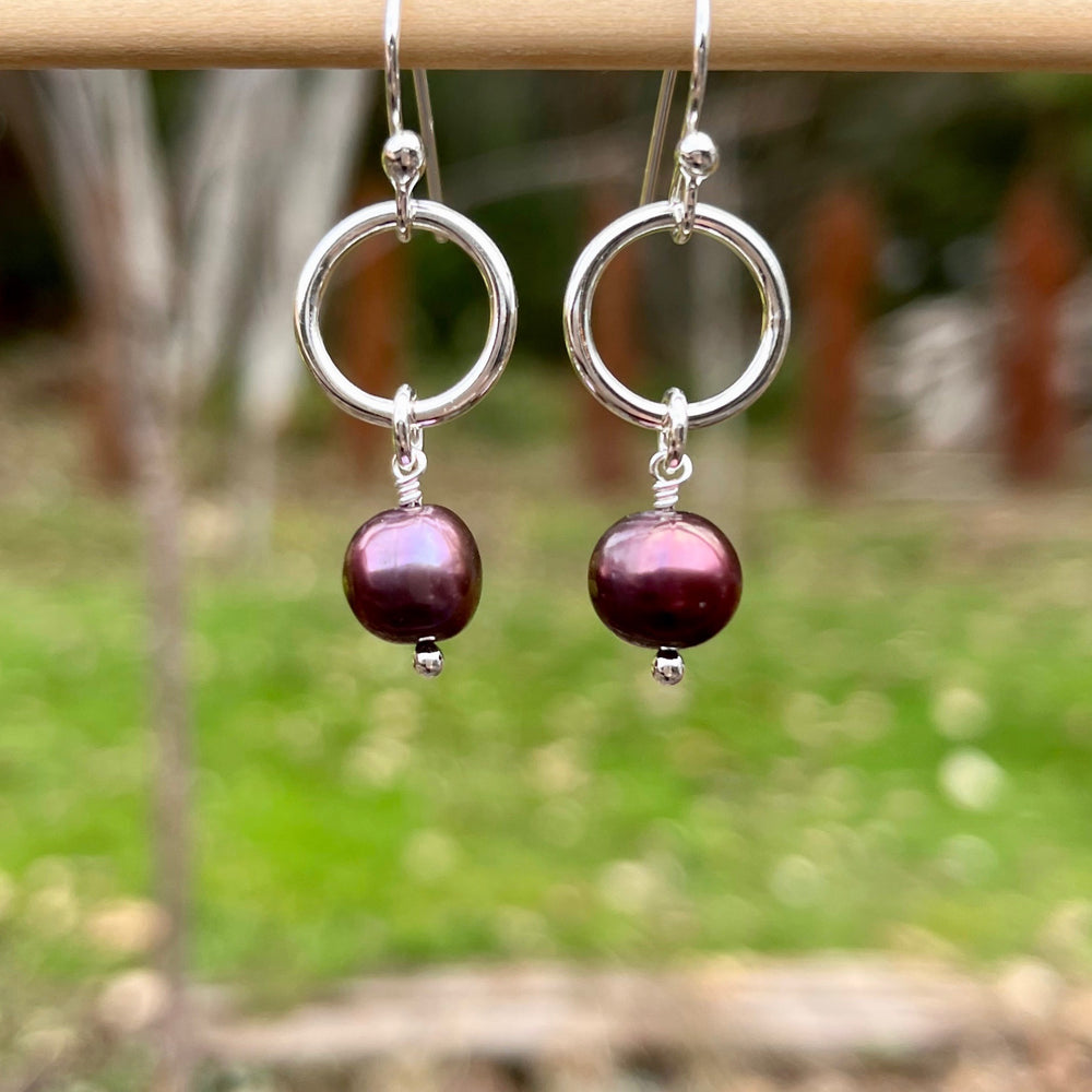 Purple pearl circle drop earrings in sterling silver by Mikel Grant Jewellery.  Viva Magenta Jewellery Collection.