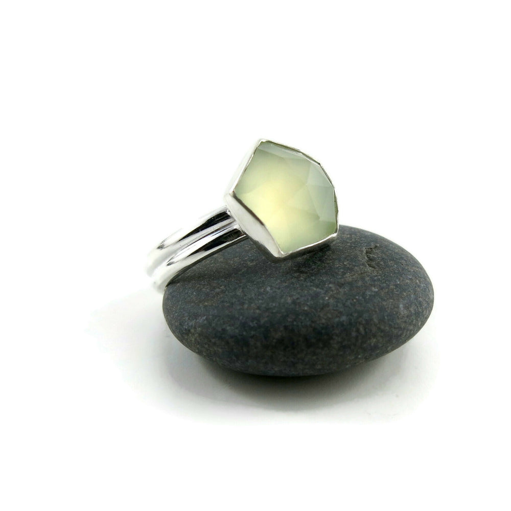 Green chalcedony ring by Mikel Grant Jewellery. Artisan made silver double band with a rose cut five pointed green chalcedony star gem.